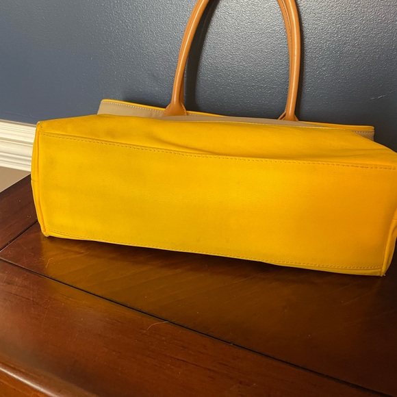 Tory Burch Yellow Handbag - Picture 4 of 9